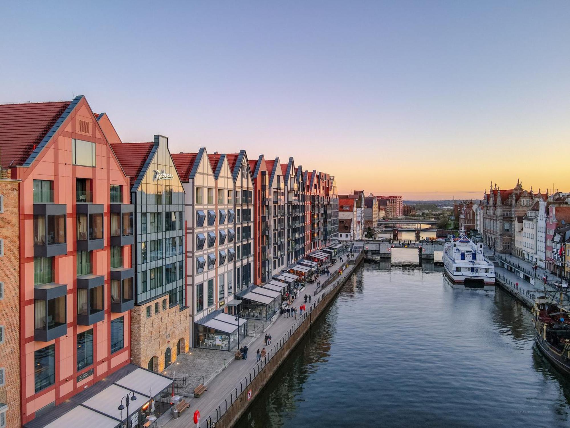 Deo Plaza Riverside & Radisson Spa By Downtown Apartments Gdańsk Eksteriør billede