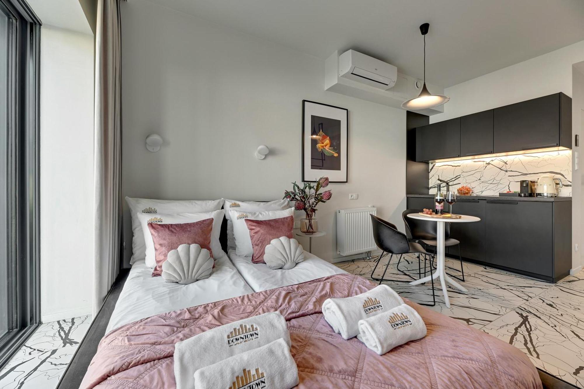 Deo Plaza Riverside & Radisson Spa By Downtown Apartments Gdańsk Værelse billede