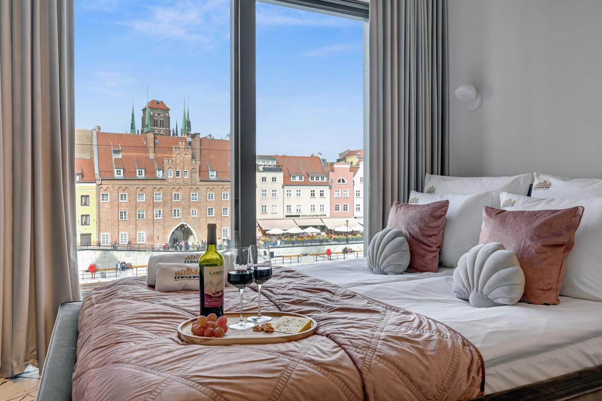 Deo Plaza Riverside & Radisson Spa By Downtown Apartments Gdańsk Eksteriør billede